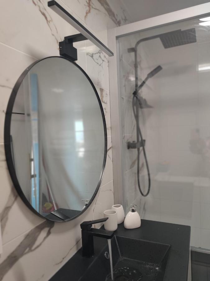 La Suite Appartement Pleine Vue Mer 孔卡尔诺 外观 照片